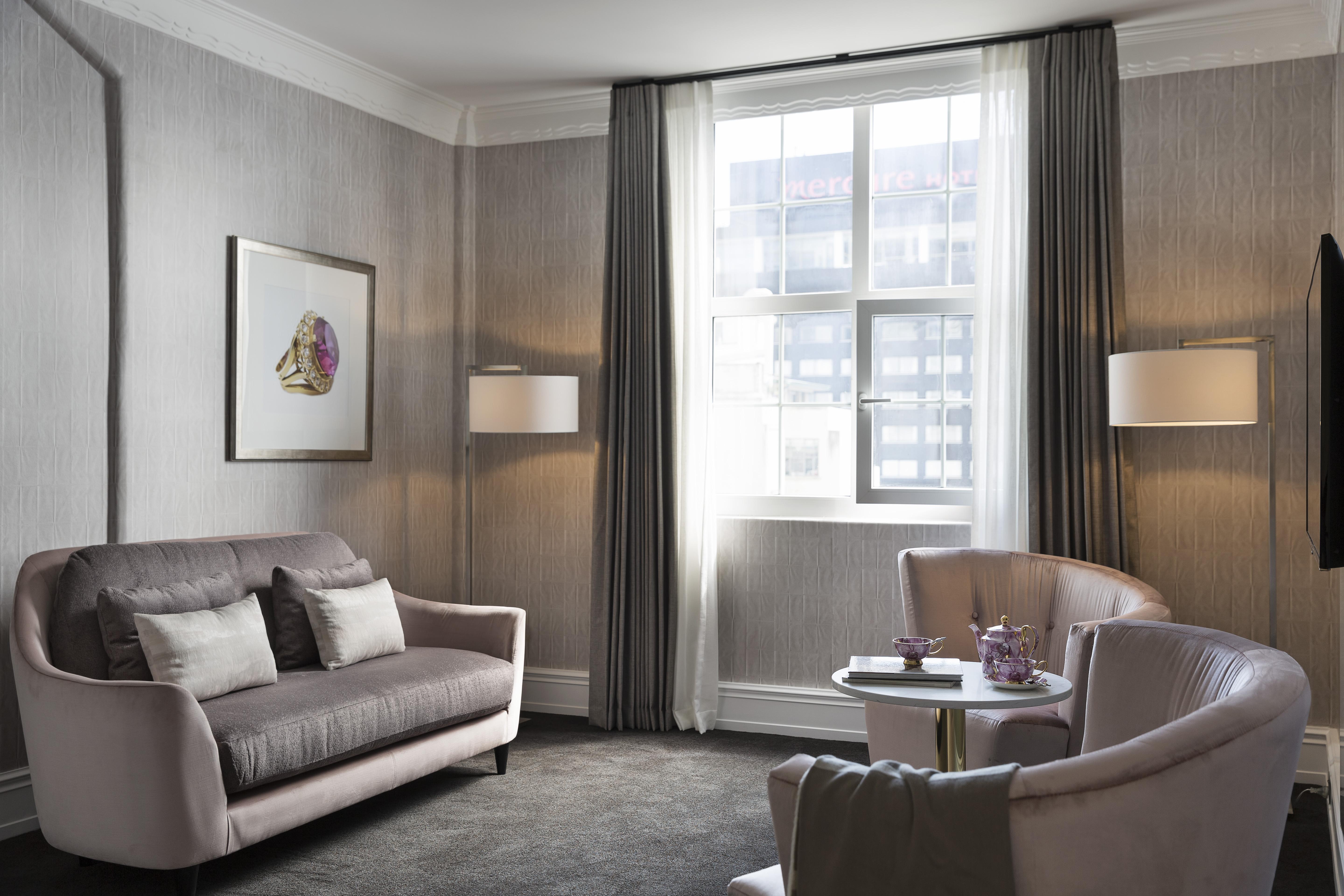 เฟเบิล โอ๊คแลนด์ เอ็มแกลเลอรี Hotel ภายนอก รูปภาพ A suite at The Ivy Hotel