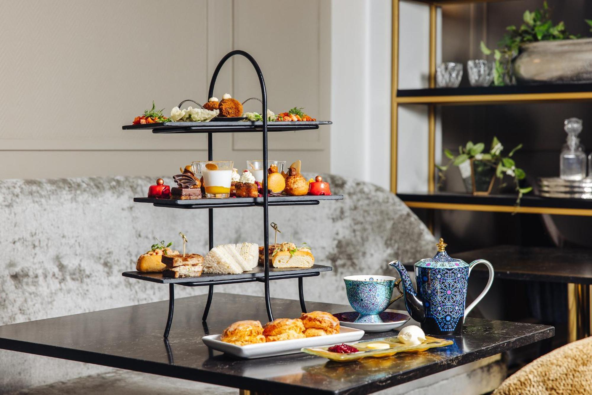 เฟเบิล โอ๊คแลนด์ เอ็มแกลเลอรี Hotel ภายนอก รูปภาพ Afternoon tea at the Hilton London Paddington