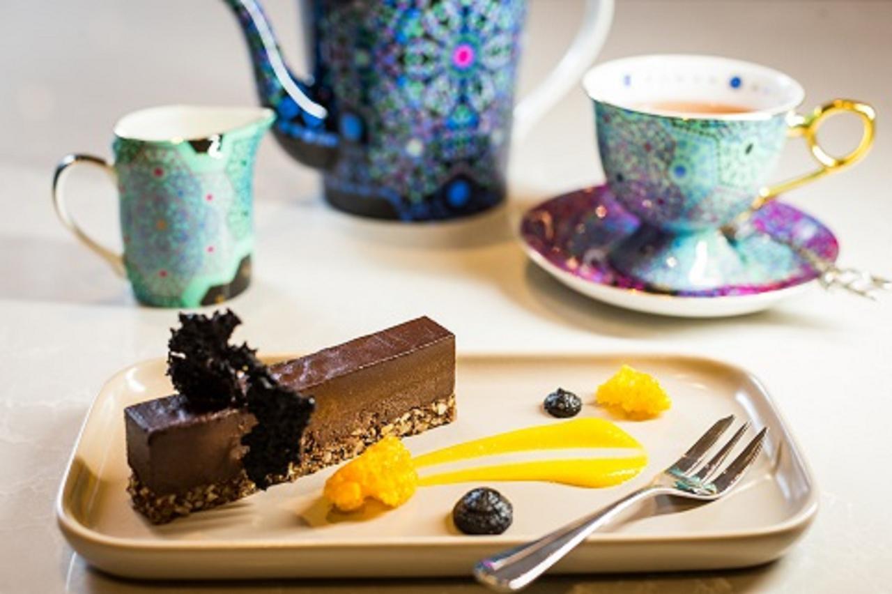 เฟเบิล โอ๊คแลนด์ เอ็มแกลเลอรี Hotel ภายนอก รูปภาพ A chocolate cake