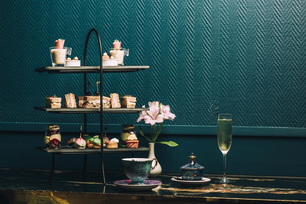 เฟเบิล โอ๊คแลนด์ เอ็มแกลเลอรี Hotel ภายนอก รูปภาพ Afternoon tea at the Ritz
